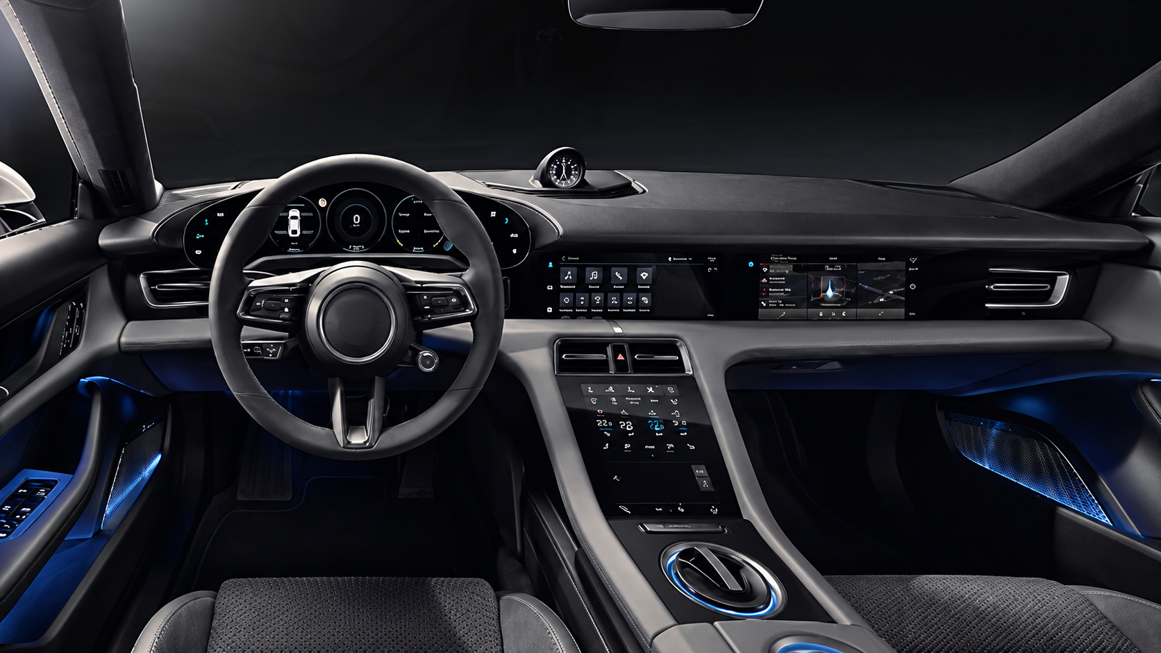 Interior de automóvil con tablero y sistema de audio integrado
